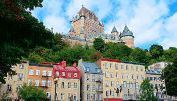 Thưởng thức món ăn đặc trưng khi tham gia chương trình định cư Canada