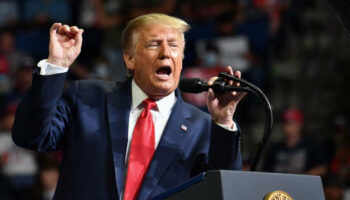 Tổng thống Trump mở rộng hạn chế đối với thị thực lao động tại Mỹ