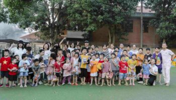 BSOP mang yêu thương đến làng trẻ Birla